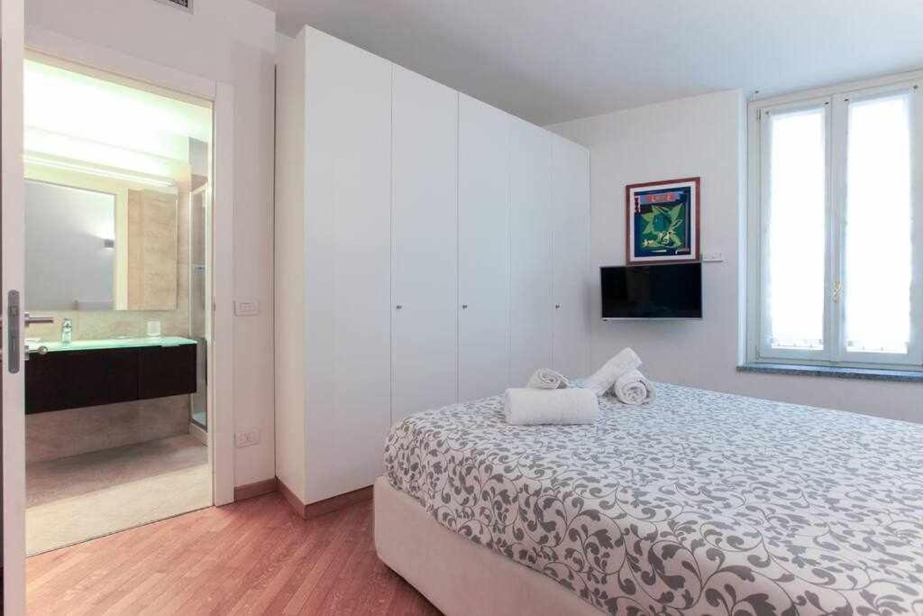 Brera Area Lovely Apt Close To Piazza Duomo Милан Экстерьер фото